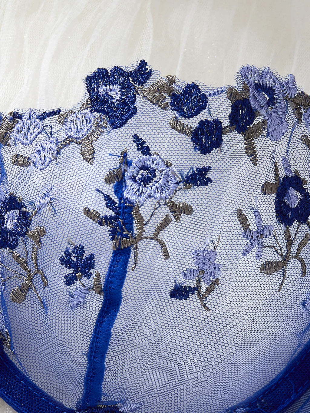 Ensemble de lingerie florale brodée bleue - Soutien-gorge sexy et string Combo avec ensemble de sous-vêtements de décoration de cœur pour femmes ZA824026