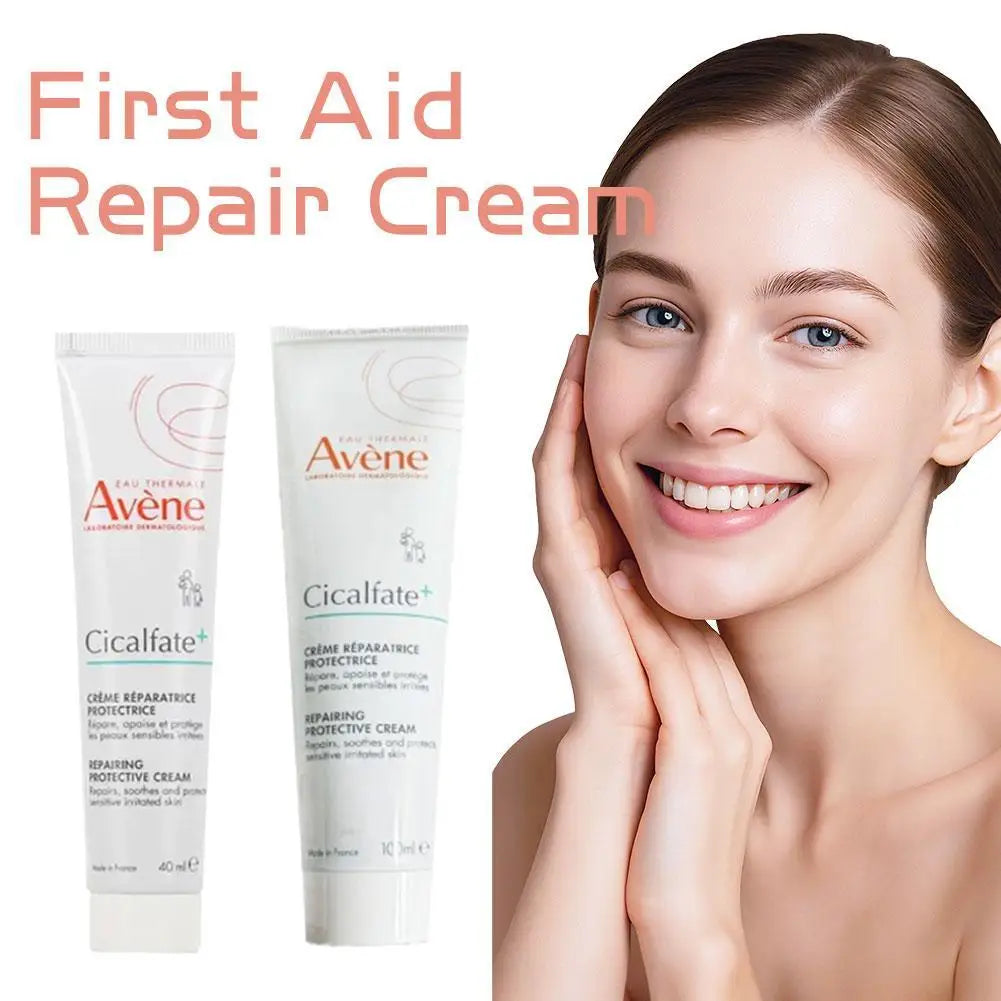 La crème réparatrice Avene Barrier hydrate, améliore la sécheresse, apaise la sensibilité et les rougeurs et répare la barrière cutanée endommagée