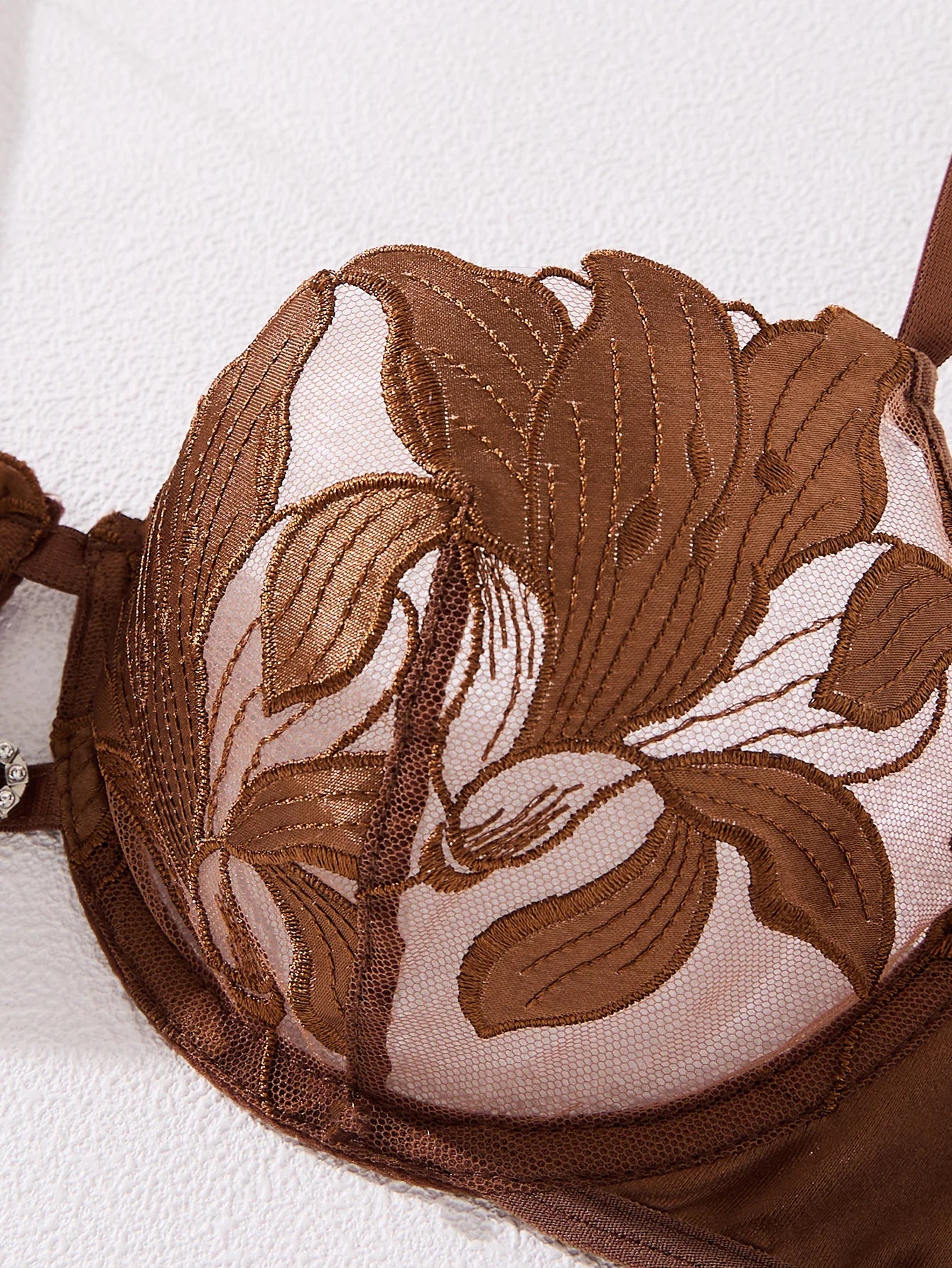 Ensemble pyjama imprimé brodé couleur café - Un ensemble avec un motif floral adapté aux femmes, un soutien-gorge sexy ZA824031