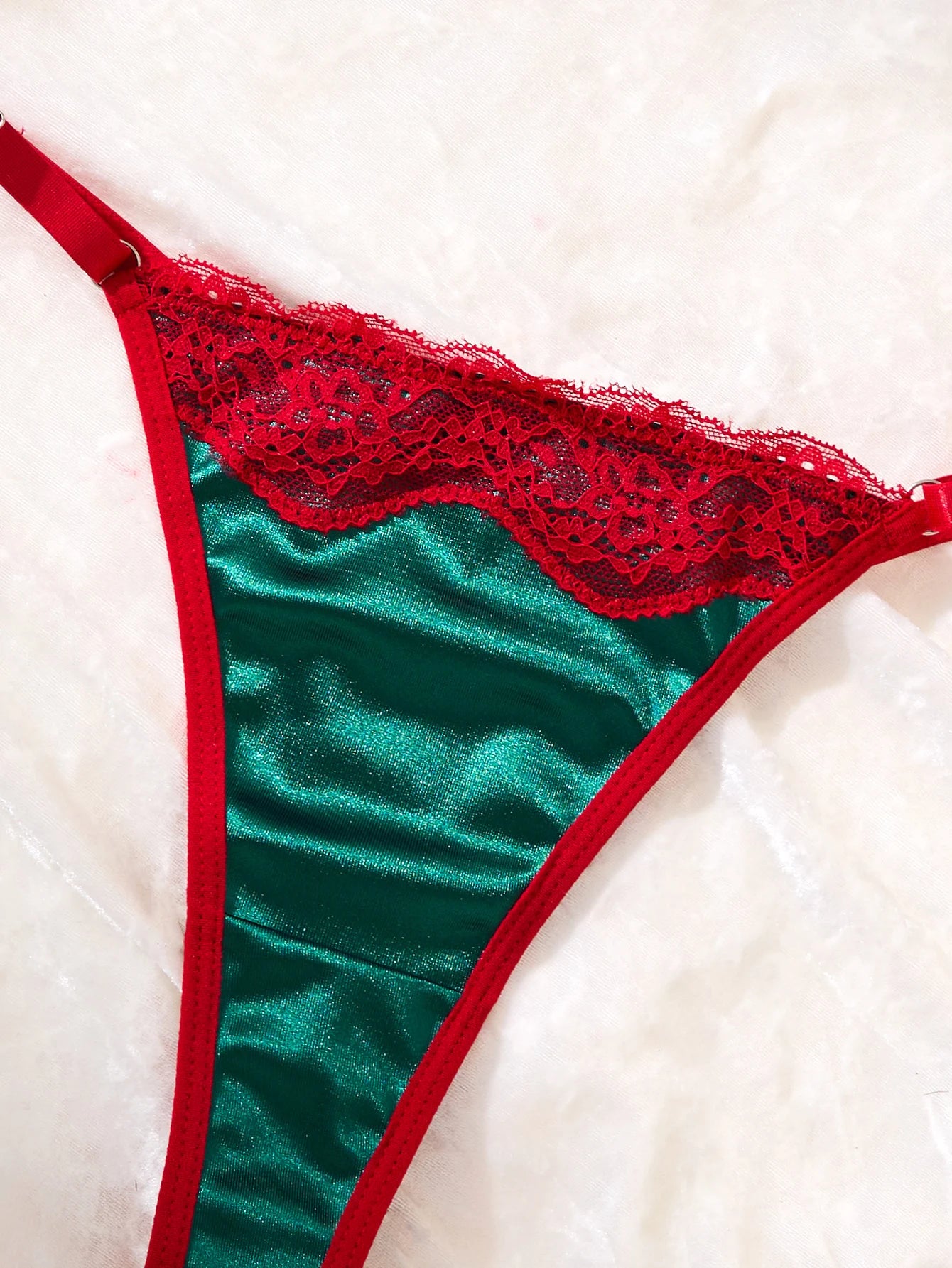 Style personnalisé de Noël, ensemble de sous-vêtements sexy en vert et rouge, avec un style string. Carnavals de Noël Sexy Bra ZA825175
