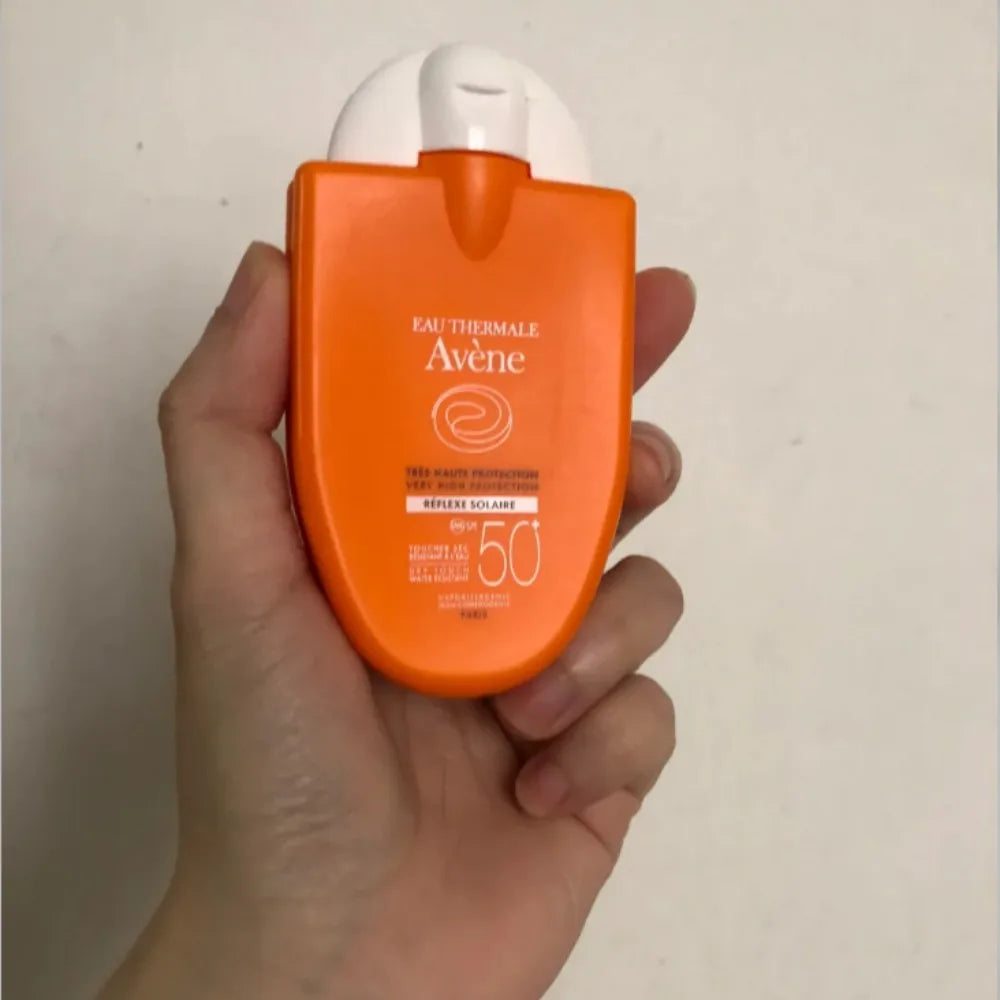 Avene SPF50+ PA++++ Écran solaire Nettoyage en profondeur Nettoyant pour le visage Élimine la saleté du visage Gel hydratant Crème blanchissante à froid Soins de la peau