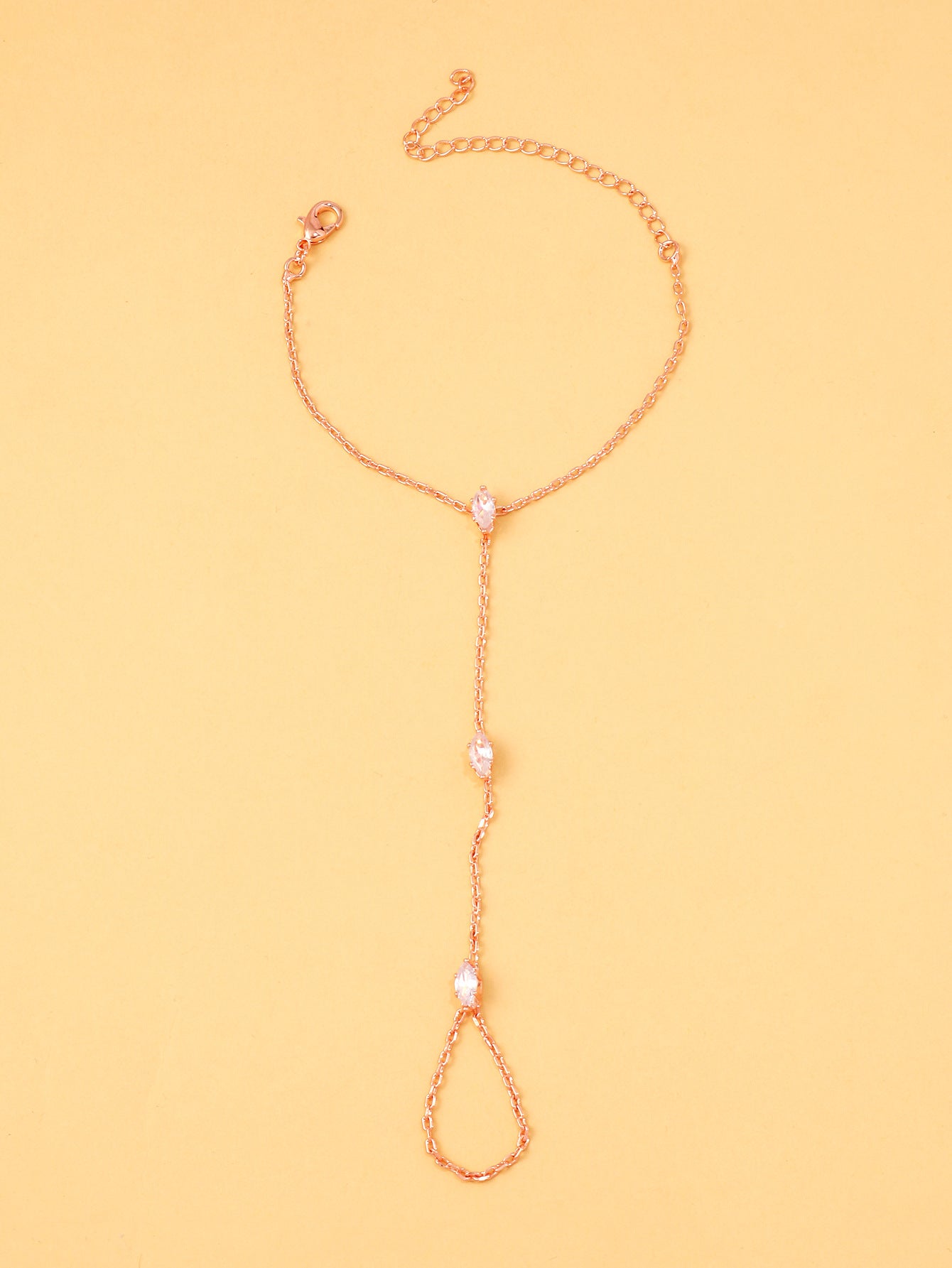 Bracelet sans doigts minimaliste en zircon taille marquise ultra glamour